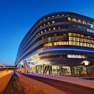 מלון Hilton Frankfurt Airport
